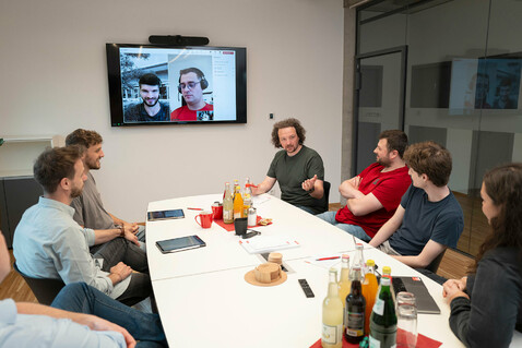 Drivecon Team in einer Besprechung